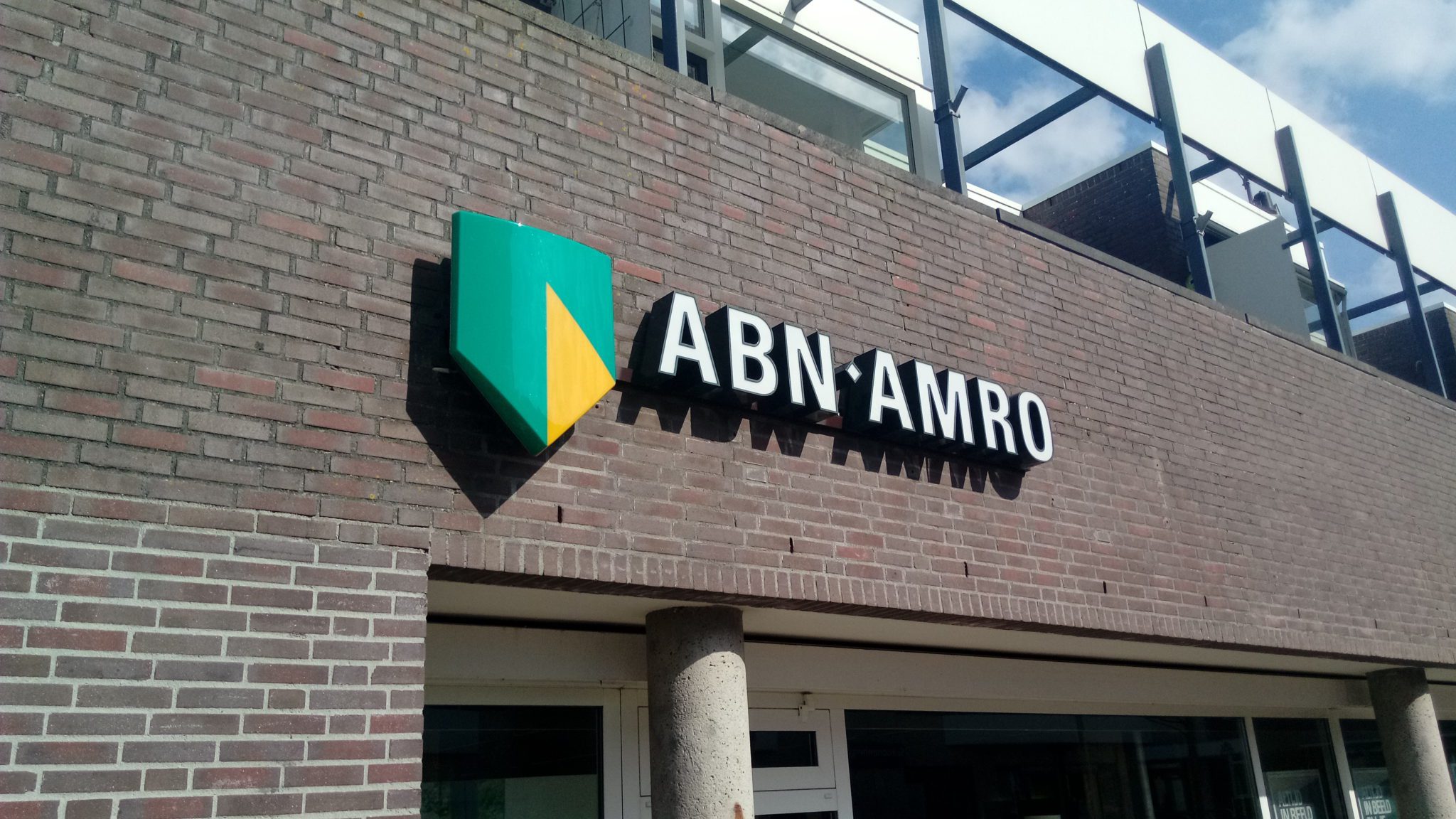 ABN Amro’s shares fall as annual report reveals an ongoing